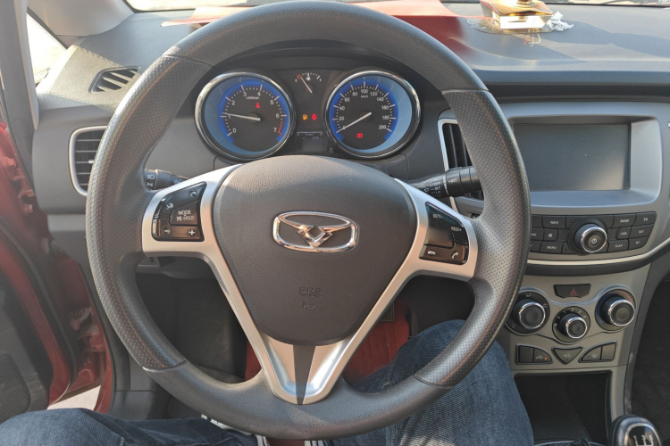 凯翼C3 2015款 1.5L 手动金钻型局部细节13