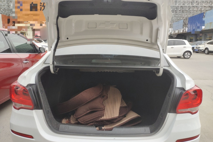 雪佛兰 科沃兹 2016款 1.5L 手动欣享版机舱底盘23