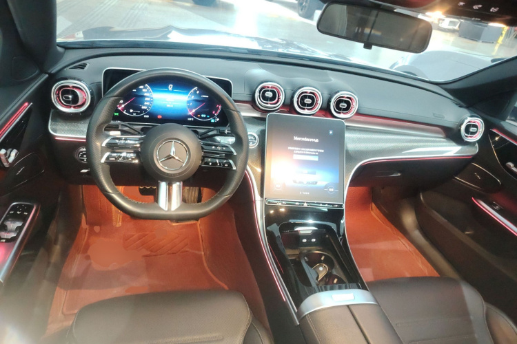 奔驰C级 2022款 C 260 L 运动版中控内饰12
