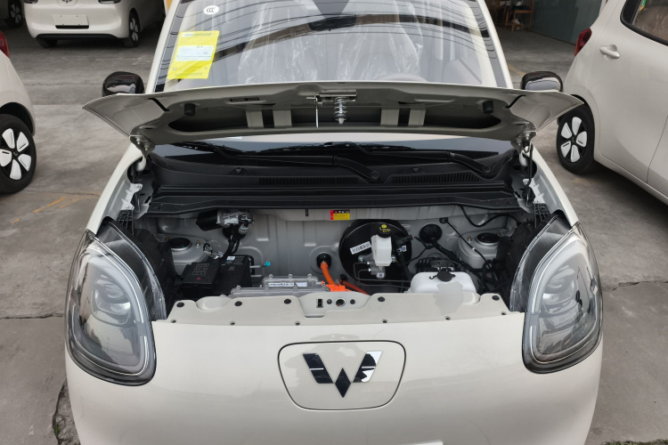 五菱汽车 宏光MINIEV 2025款 四门版 进阶款机舱底盘24