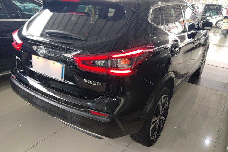 日产 逍客 2021款 2.0L CVT豪华版车身外观6005