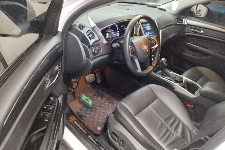 凯迪拉克SRX 2015款 3.0L 舒适型中控内饰20