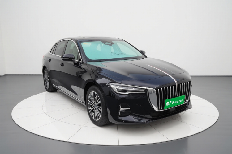 红旗H5 2023款 2.0T 自动智联旗享版车身外观3