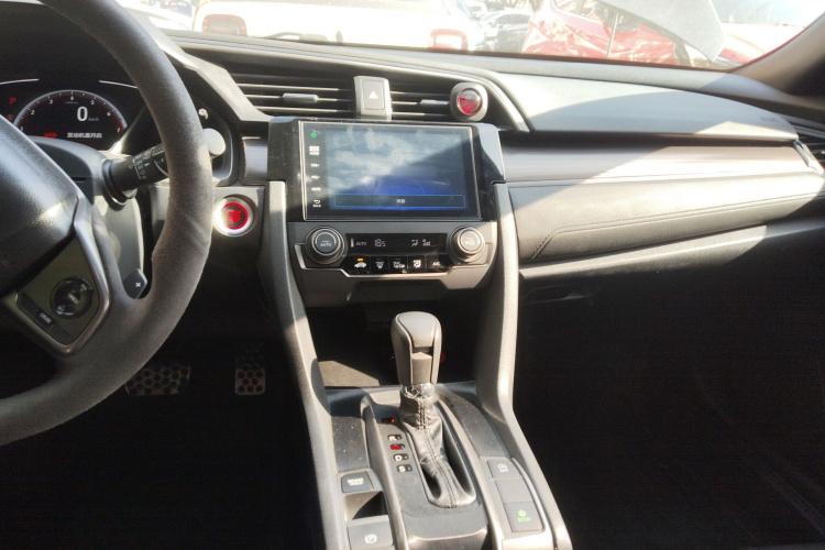 本田 思域 2021款 HATCHBACK 220TURBO CVT潮酷控局部细节16