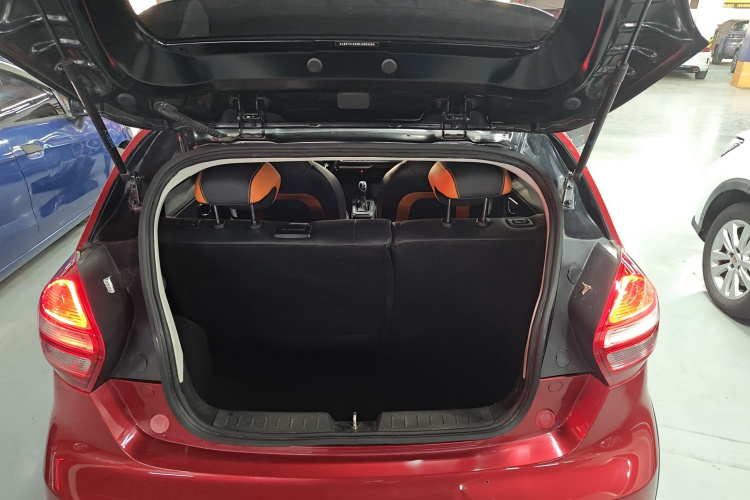 吉利汽车 远景X1 2017款 1.3L 自动玩家版机舱底盘23