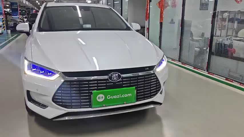 比亚迪 秦Pro新能源 2019款 EV 超能版 高功率高续航智联领创型实拍1