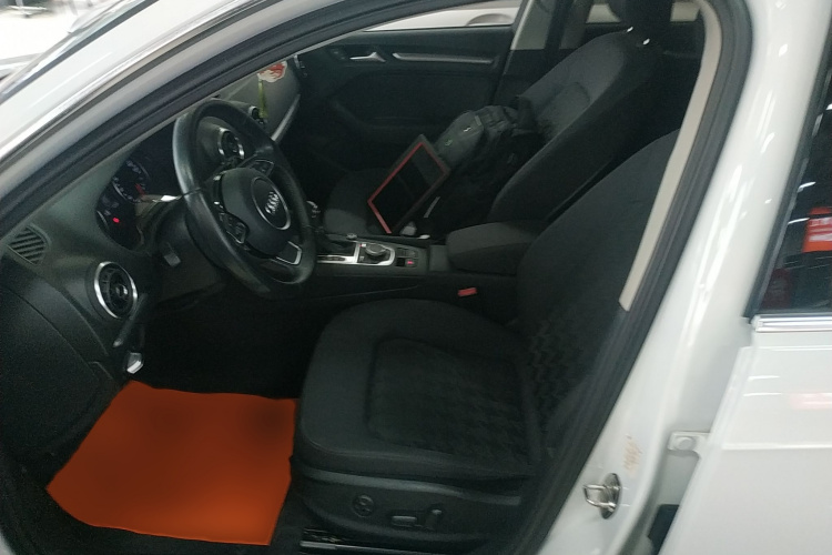 奥迪A3 2016款 Sportback 35 TFSI 领英型局部细节19