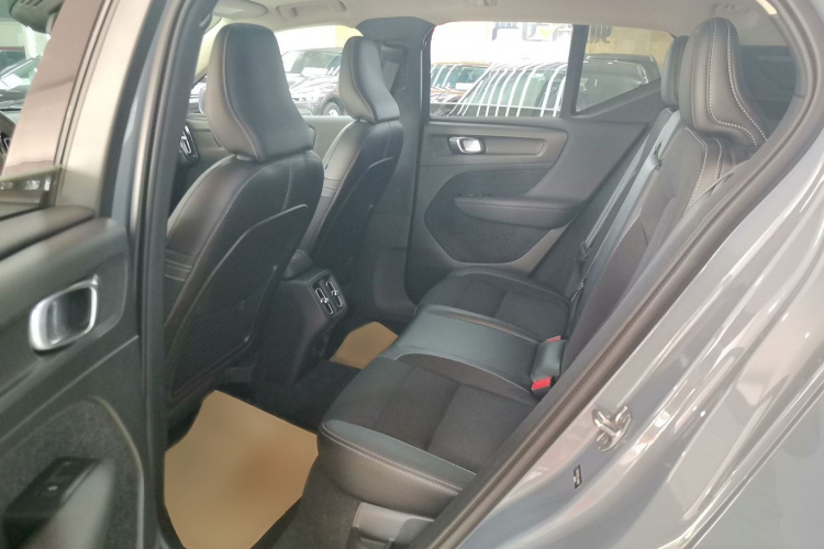 沃尔沃XC40 2020款 T3 智行时尚版中控内饰7001