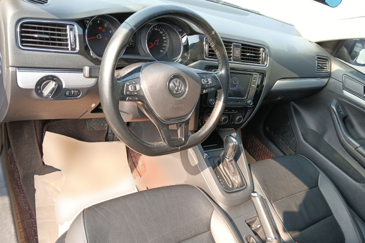 大众 速腾 2017款 1.6L 自动舒适型中控内饰12