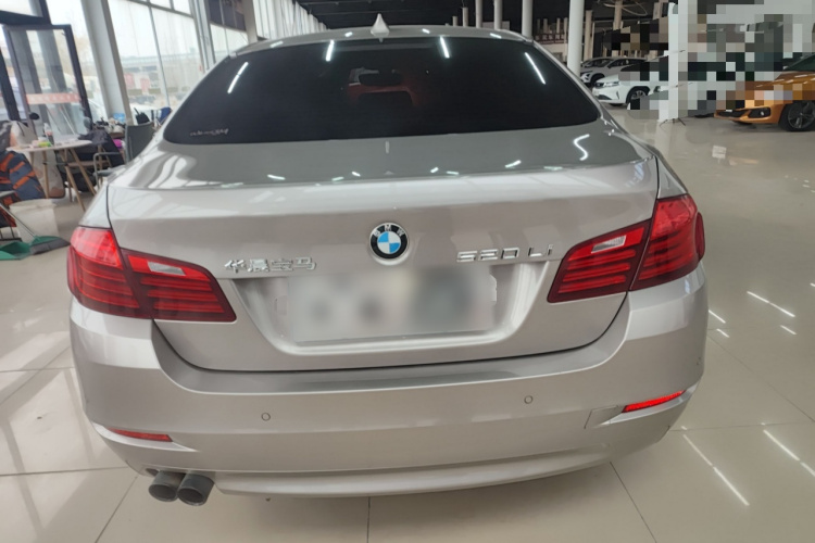 宝马5系 2014款 520Li 典雅型车身外观6