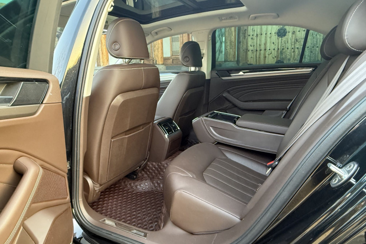 大众 辉昂 2021款 380TSI 豪华版中控内饰7004