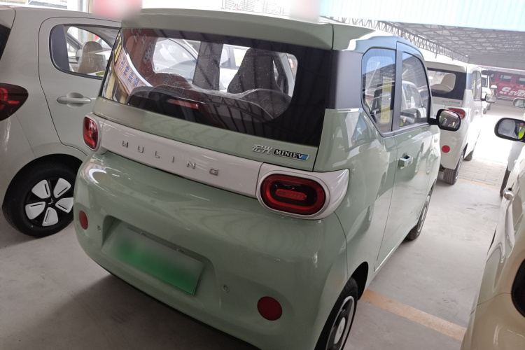 五菱汽车 宏光MINIEV 2024款 第三代 215km 青春版车身外观7