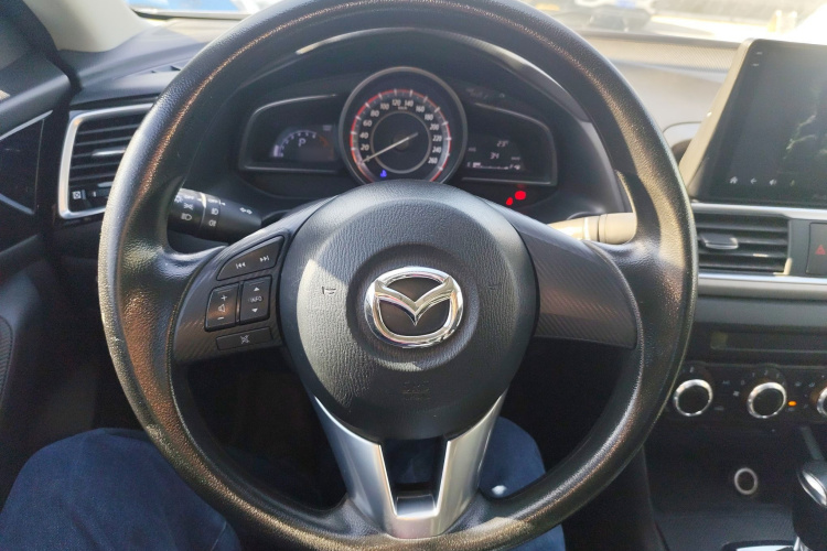 马自达3 昂克赛拉 2014款 三厢 1.5L 自动舒适型中控内饰13