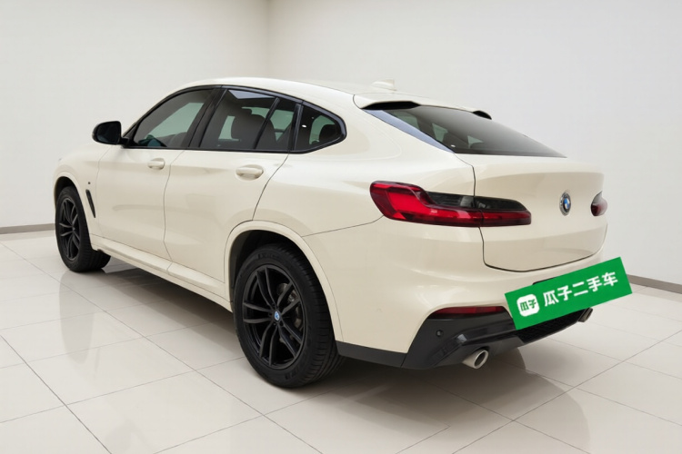 宝马X4 2020款 xDrive25i M运动套装车身外观5