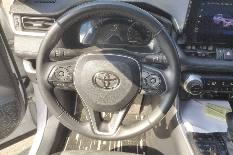 丰田 RAV4荣放 2023款 2.0L CVT四驱探险Plus版局部细节9002