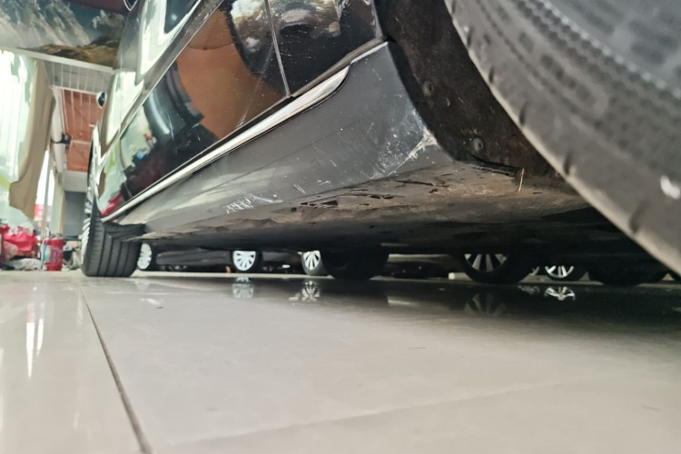 奥迪A8 2013款 A8L 45 TFSI quattro舒适型局部细节9001