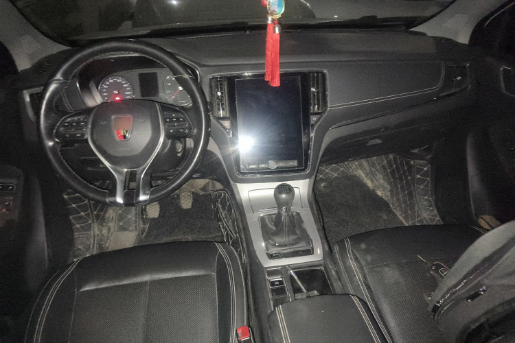 荣威RX5 2016款 20T 两驱手动互联网智惠版中控内饰7002