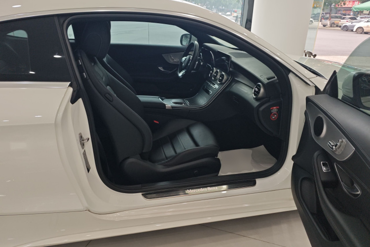 奔驰C级(进口)  C 260 轿跑车局部细节41