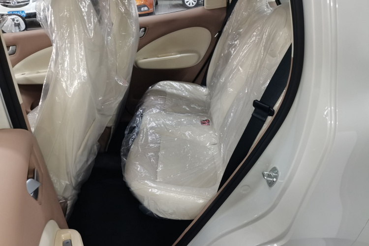 五菱汽车 宏光MINIEV 2025款 四门版 进阶款中控内饰21