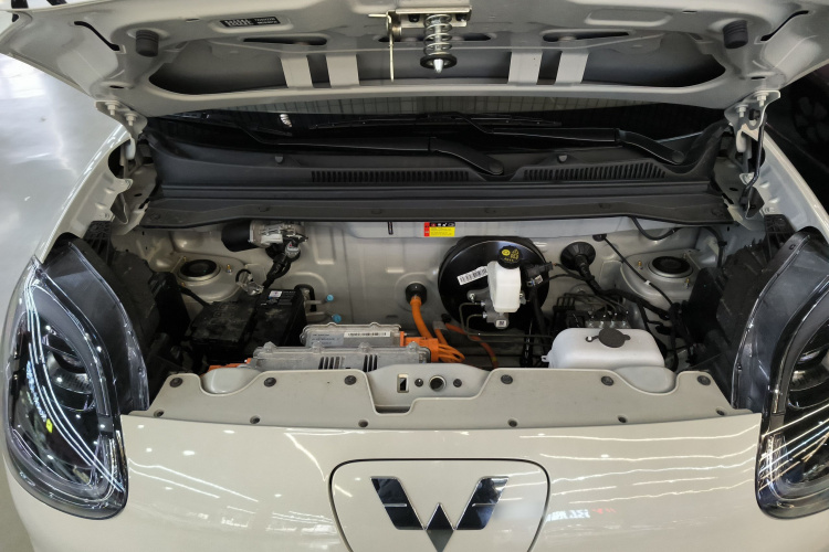 五菱汽车 宏光MINIEV 2025款 四门版 进阶款机舱底盘24