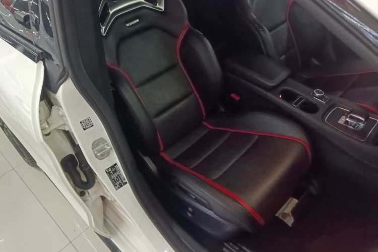 奔驰CLA AMG 2015款 AMG CLA 45 4MATIC局部细节41