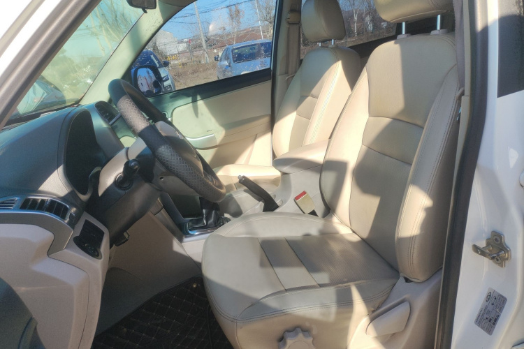 奇瑞 瑞虎3 2014款 1.6L 手动智尚版中控内饰19