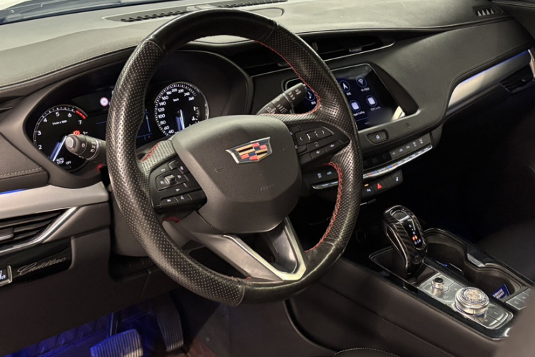 凯迪拉克XT4 2018款 28T 两驱领先型中控内饰7010