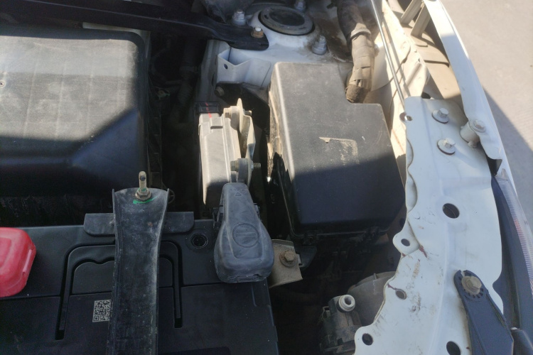 陆风X7 2015款 2.0T 全景尊贵版局部细节9007