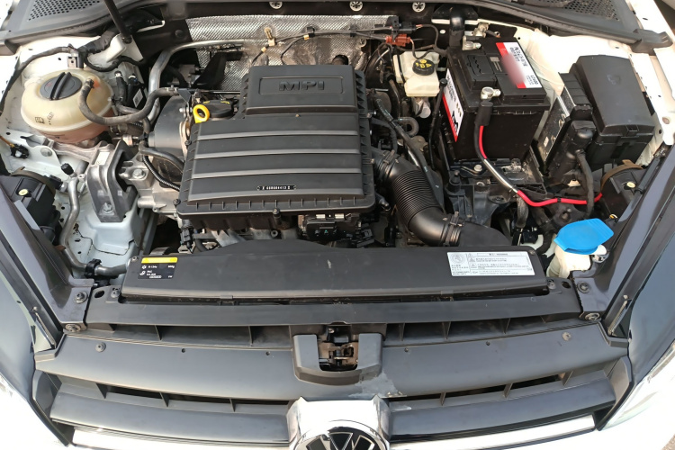 大众 高尔夫 2015款 1.6L 自动舒适型机舱底盘24