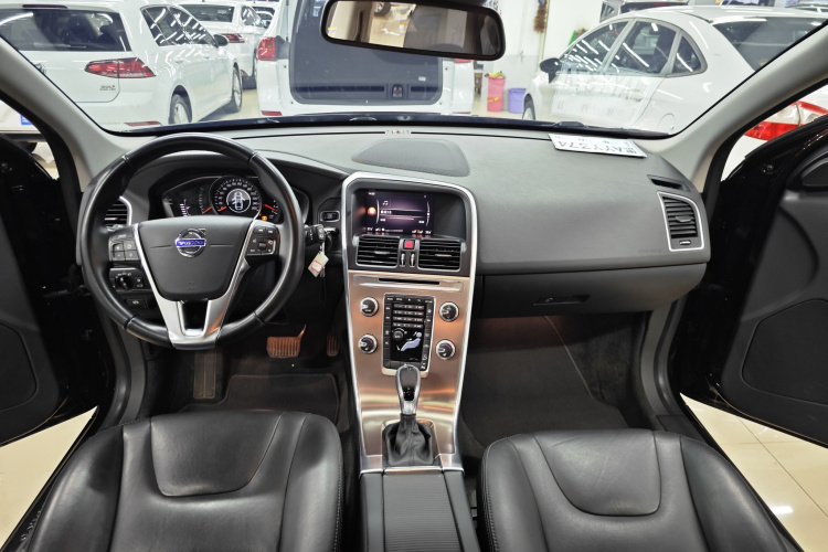 沃尔沃XC60 2017款 T5 AWD 智进升级版中控内饰7002