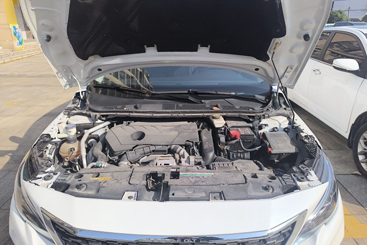 标致408 2020款 360THP 十周年质臻版机舱底盘24