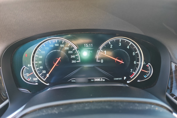 宝马7系 2017款 730Li 领先型局部细节14