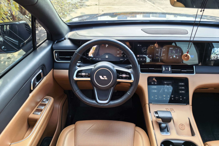 理想汽车 理想ONE 2021款 增程6座版中控内饰7005