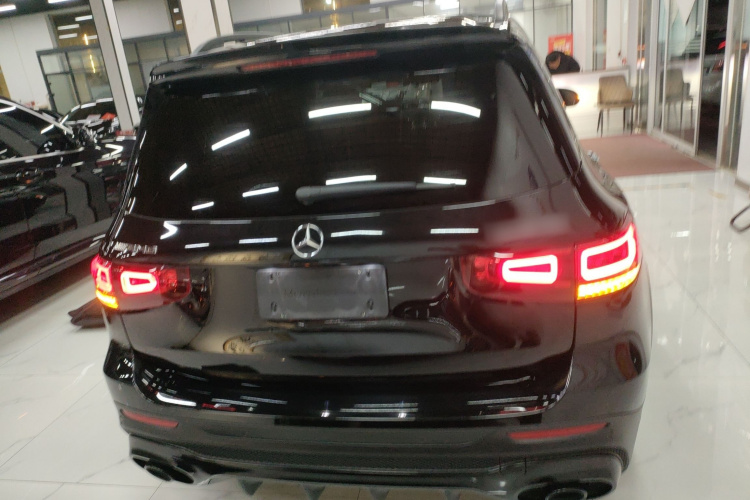 奔驰GLB AMG 2022款 AMG GLB 35 4MATIC车身外观6