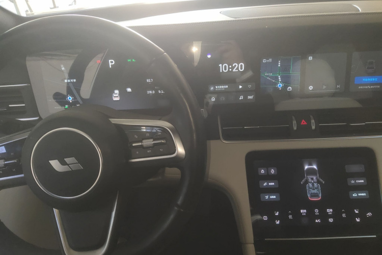 理想汽车 理想ONE 2020款 增程6座版中控内饰7002