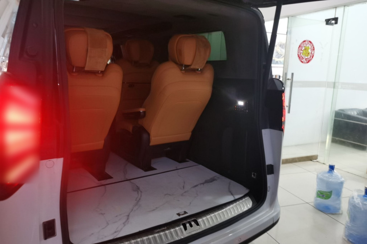 吉利银河 翼真L380 2024款 140度 6座 四驱Ultra机舱底盘23