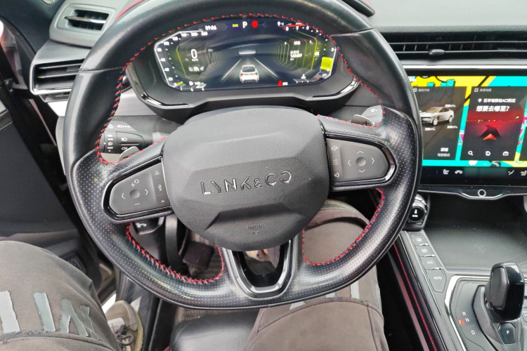 领克05 2020款 2.0TD 四驱劲Halo中控内饰13
