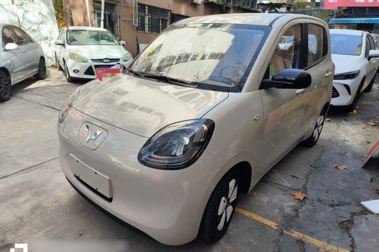 五菱汽车 宏光MINIEV 2025款 四门版 进阶款车身外观1