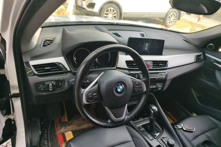 宝马X1 2019款 sDrive20Li 领先型中控内饰12