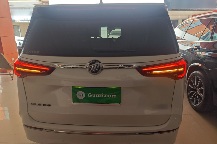 别克GL8 2021款 ES陆尊 653T 旗舰型车身外观6