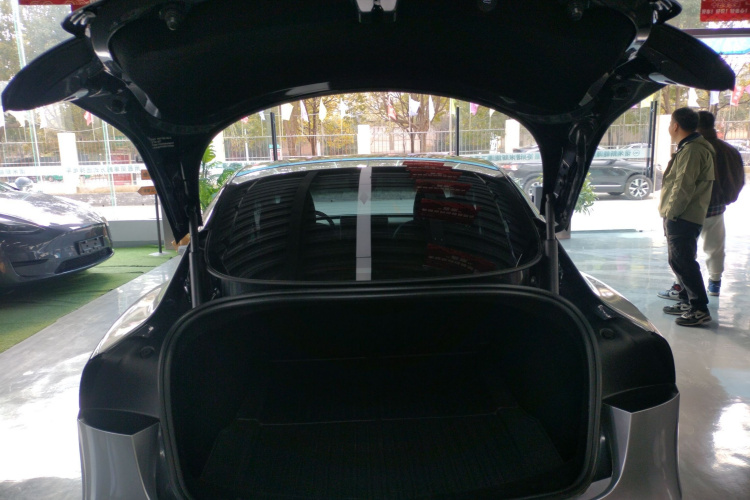 特斯拉 Model 3 2023款 后轮驱动版局部细节23