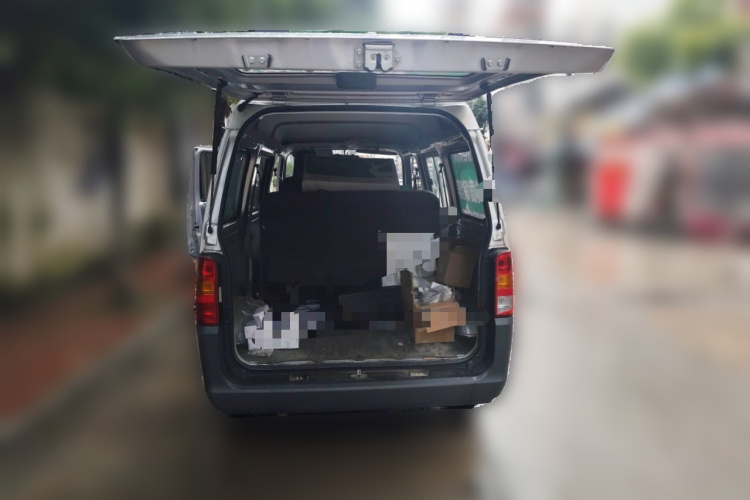 五菱汽车 五菱之光 2023款 1.5L 实用型 5/7座中控内饰23