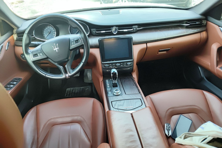 玛莎拉蒂 总裁 2018款 3.0T 标准版中控内饰12