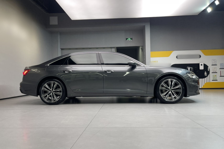 奥迪A6L 2021款 40 TFSI 豪华动感型车身外观6003