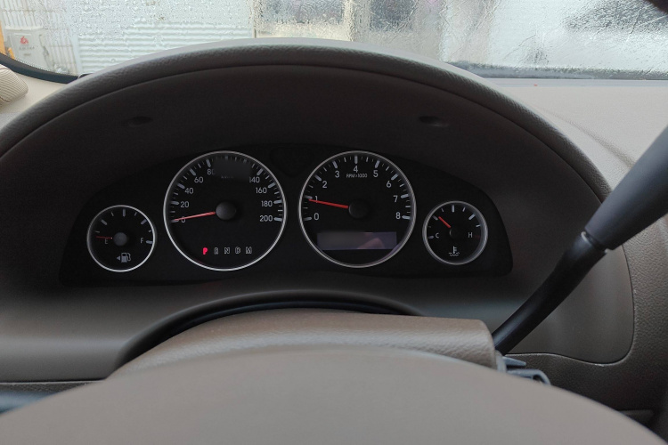 别克GL8 2014款 2.4L 舒适版局部细节14