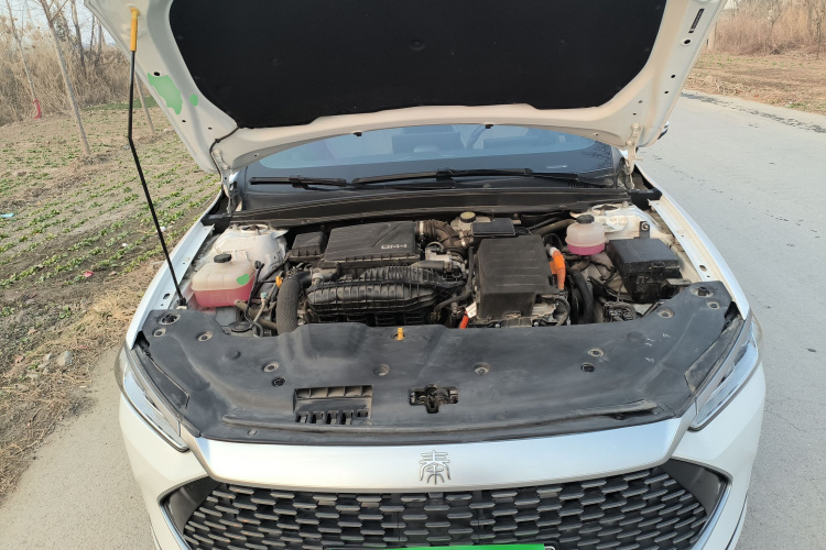 比亚迪 秦PLUS 2023款  冠军版 DM-i 120KM超越型机舱底盘24