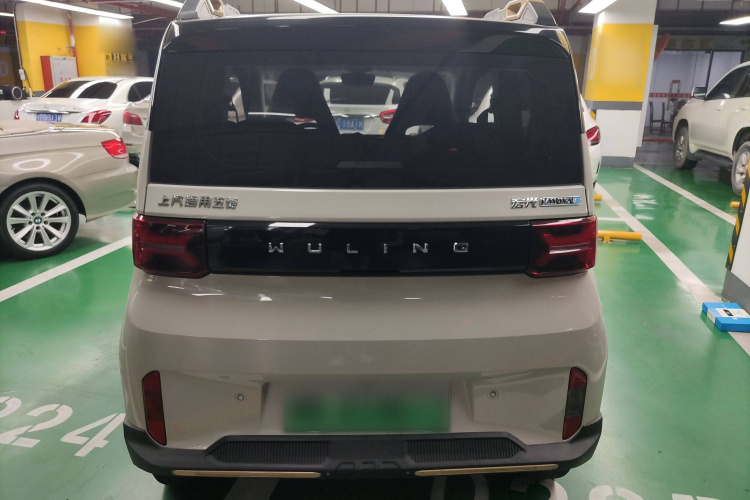 五菱汽车 宏光MINIEV 2022款 GAMEBOY 200km 玩乐款 磷酸铁锂车身外观6