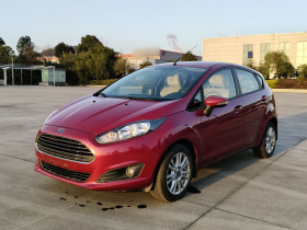 福特 嘉年华 2013款 两厢 1.5L 自动时尚型