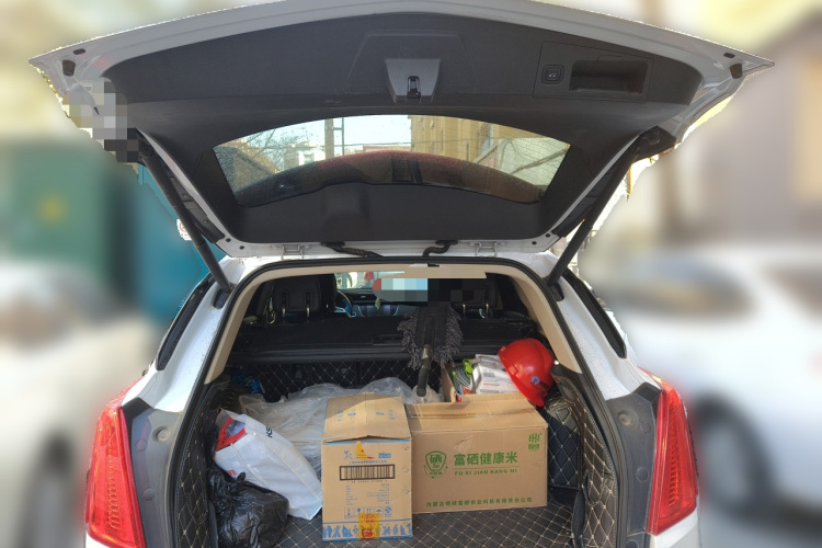 凯迪拉克XT5 2018款 28T 四驱豪华型中控内饰23