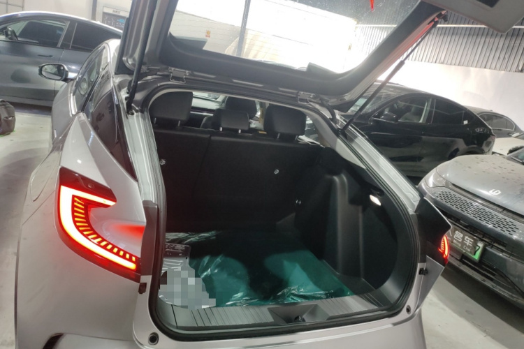 丰田bZ5 2025款 550 PRO机舱底盘23